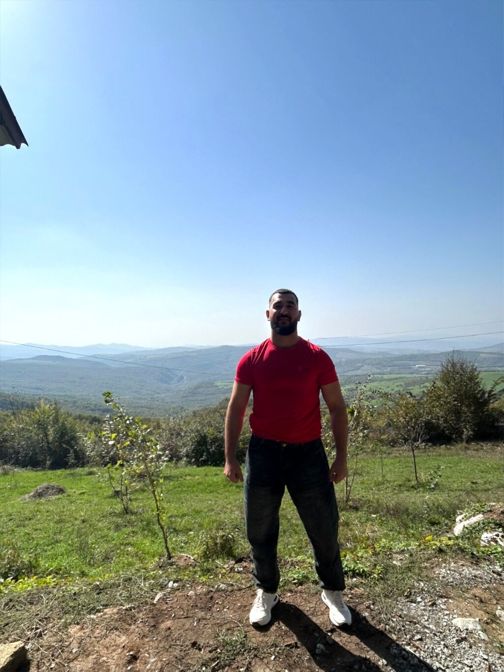 Qırmızı qısaqoll köynək - Rəng: parlaq qırmızı - Kəsim: bədənə — Futbolka və polo, Sumqayıt