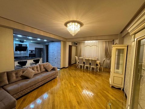 Satılır 3 otaqlı yeni tikili 118 m² — Bakı