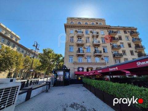 Satılır 3 otaqlı köhnə tikili 100 m²