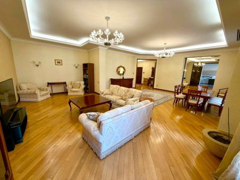Satılır 5 otaqlı yeni tikili 395 m² — Bakı