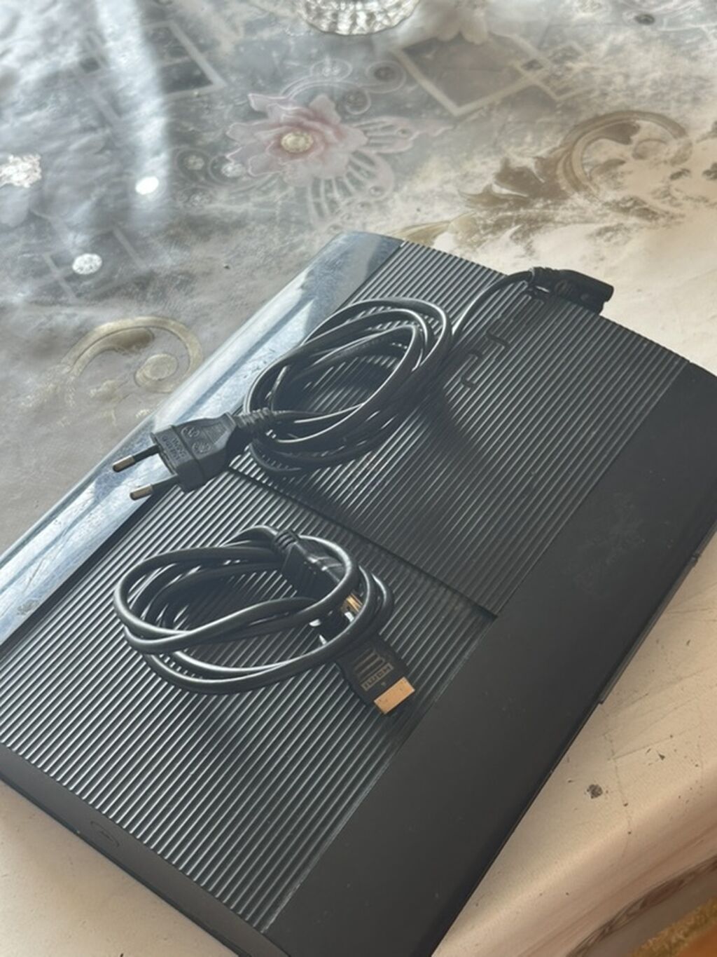 PlayStation 3 (Super Slim) oyun konsolu Xüsusiyyətlər: - Model: PS3 — Oyun konsolları, Hacıqabul (5)