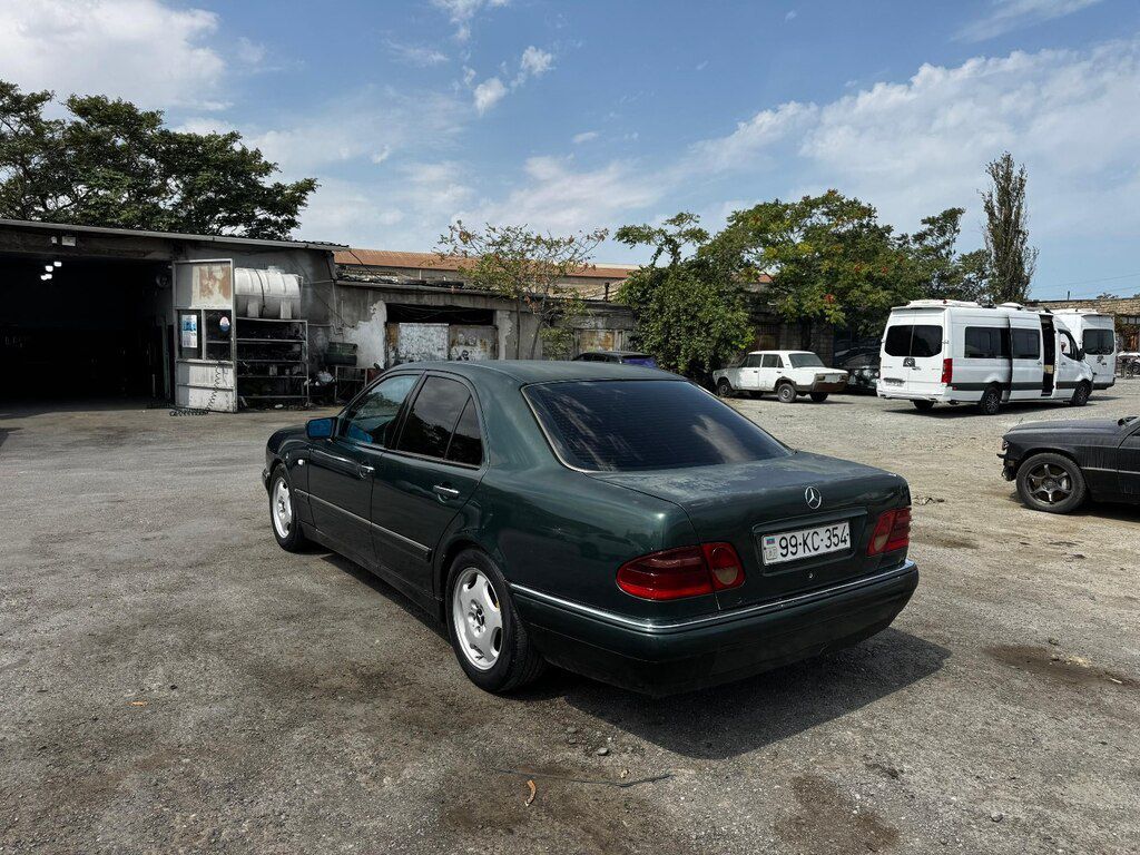 Mercedes E 220, 2.2 L, 1999 il, 600 000 km — Avtomobillər, Bakı (5)
