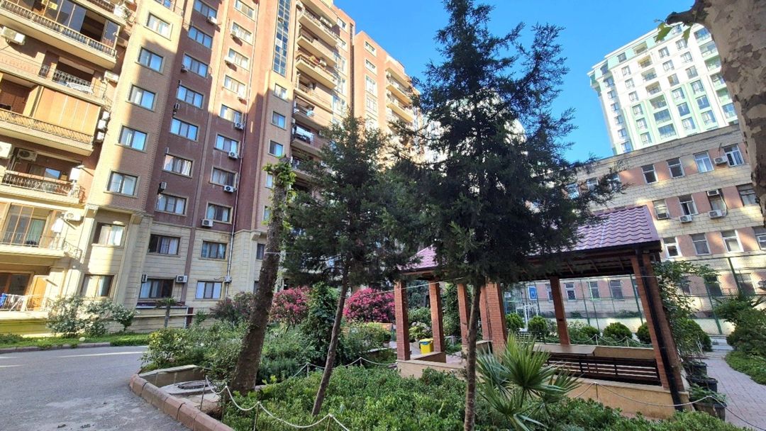 Satılır 4 otaqlı yeni tikili 171 m² — Mənzil, Bakı