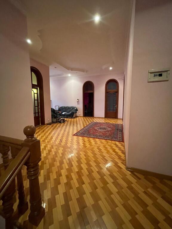 Satılır 12 otaqlı həyət evi/bağ evi 1060 m² — Ev, villa, Bakı (7)