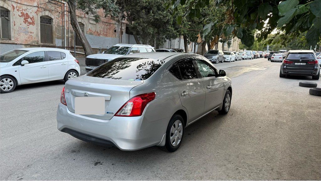 Nissan Sunny, 1.5 L, 2016 il, 150 000 km — Avtomobillər, Bakı (3)