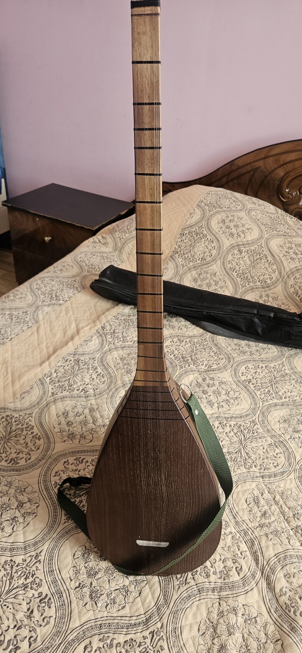 Məhsul: Saz (bağlama) + yumşaq çanta heç istofade olunmayib tanınmış — Gitarlar və digər simli alətlər, Bakı (2)