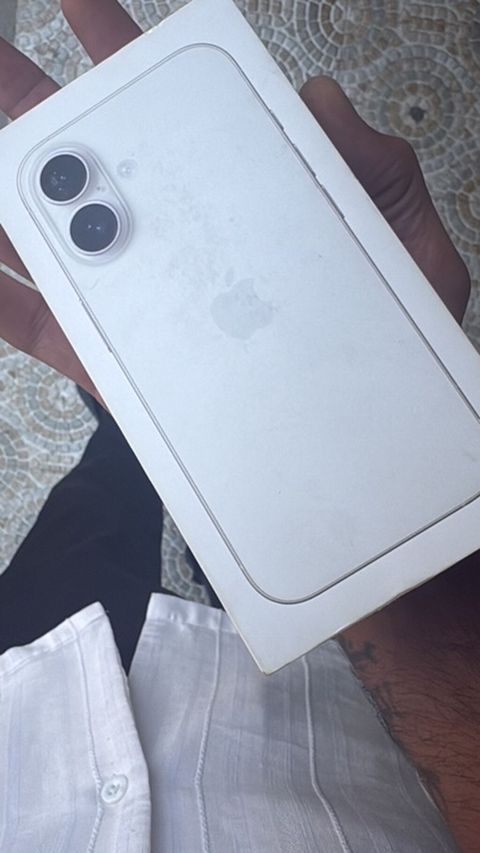 IPhone 16, 128 GB, Ağ, Face ID — Bakı