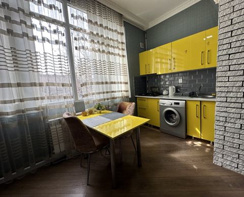 2-otaqlı mənzil kirayə verilir, Sahil m., 60 m² — Bakı