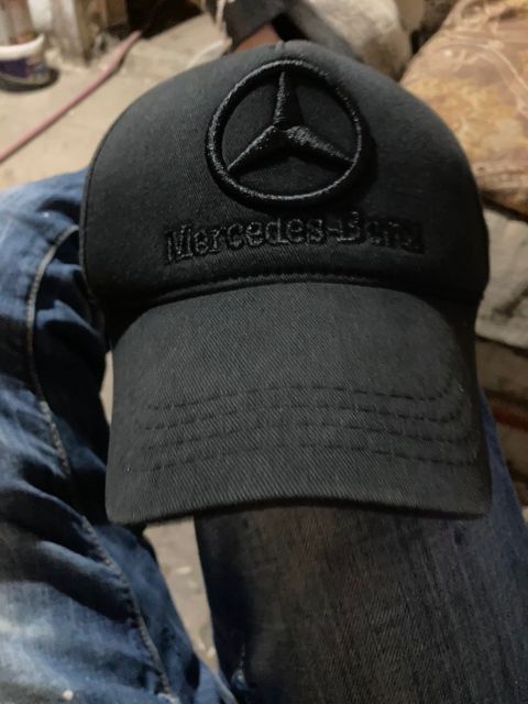 Kepka Mercedes — Bakı