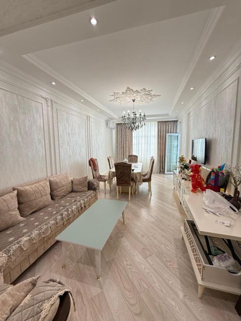 Satılır 2 otaqlı yeni tikili 81 m² — Bakı