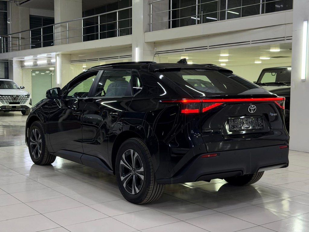 Toyota bZ4X, 71.4 kWh, 2023 il, yeni — Avtomobillər, Bakı (7)