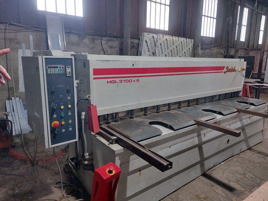 Metal kəsmə və bükmə işləri — Təmir və inşaat, Bakı (3)