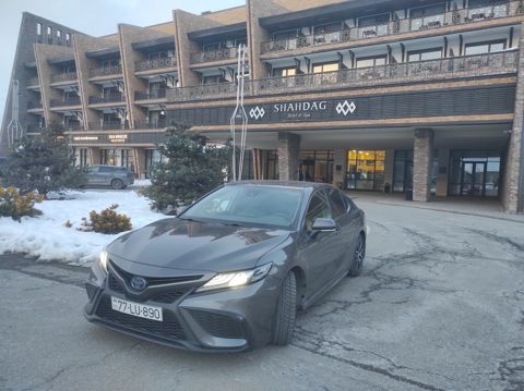 Toyota Camry, 2.5 L, 1.6 kWh, 2021 il, 150 000 km — Bakı