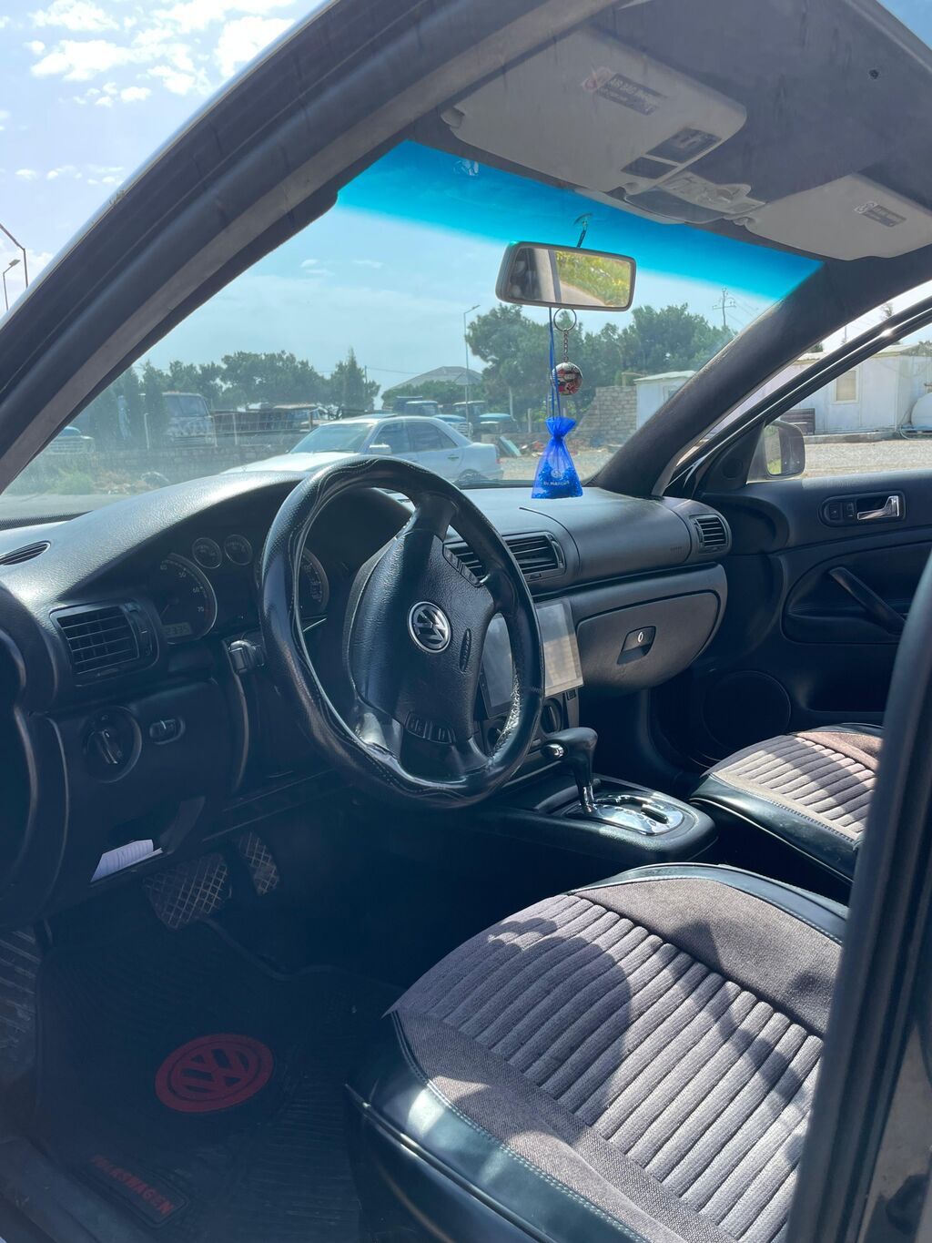 Volkswagen sedan – salon detalları - Geniş və rahat salon, ön və arxa — Ehtiyat hissələri, Bakı (4)