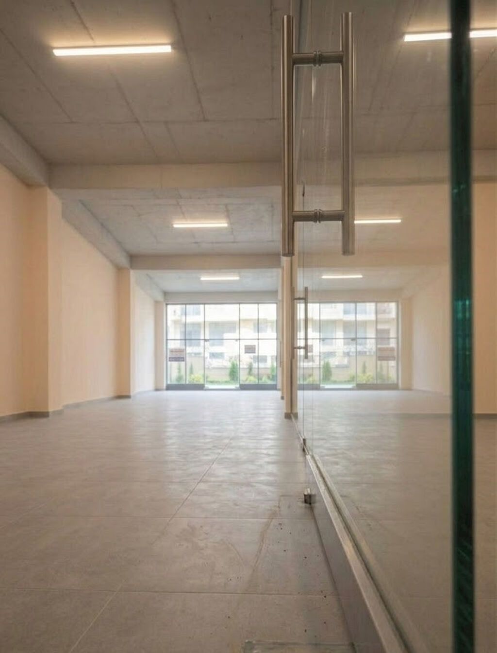 Nərimanovda təbriz küçəsində triumf palace-də çıxarışlı (kupçalı) — Əmlak, Bakı (4)