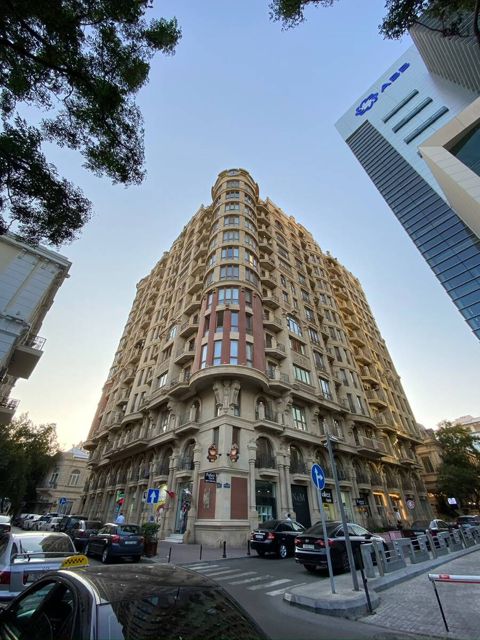 Satılır 4 otaqlı yeni tikili 204 m² — Bakı