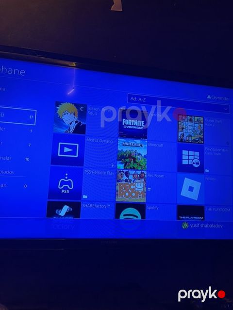 Sony PlayStation 4 Slim oyun konsolu Xüsusiyyətlər: - Model: PS4 Slim — Bakı
