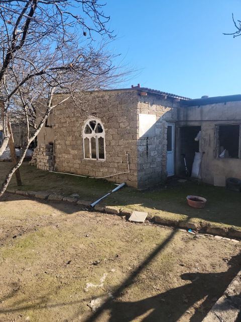 Həyət evi, Binə qəs — Bakı