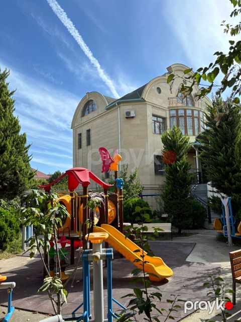 Satılır 9 otaqlı həyət evi/bağ evi 500 m²