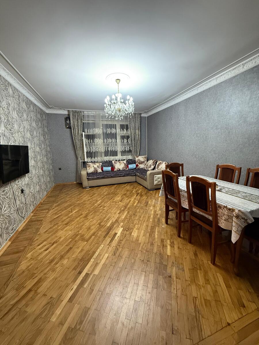 Satılır 4 otaqlı köhnə tikili 110 m² — Mənzil, Bakı (3)