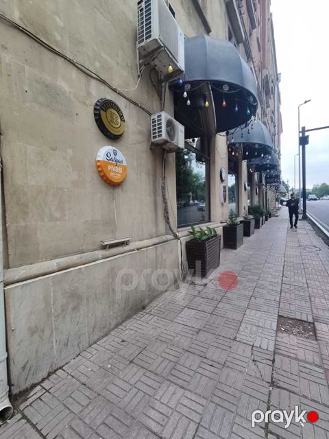 İcarəyə verilir obyekt 250 m²