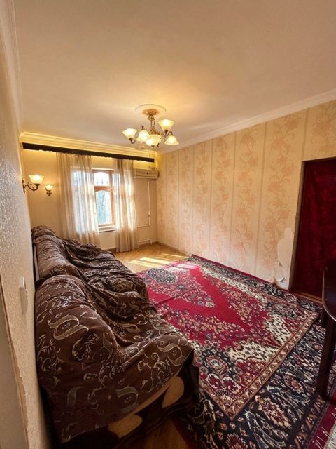 Satılır 2 otaqlı köhnə tikili 55 m² — Bakı
