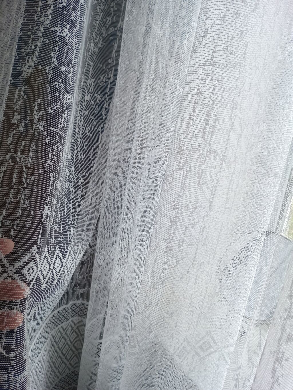 Ölcüsü 3metr 30 smdır yenidir. böyük oldugu ucun satiram.şux tüldü — Pərdələr, kornişlər, jalüzilər, Bakı (2)