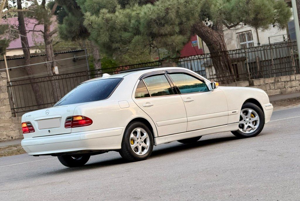 Mercedes E 220, 2.2 L, 2000 il, 395 554 km — Avtomobillər, Bakı (10)