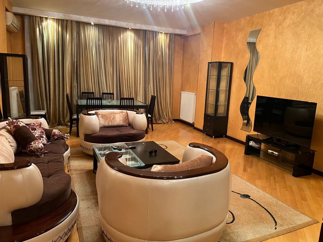 İcarəyə verilir 4 otaqlı yeni tikili 140 m² — Mənzil, Bakı (3)