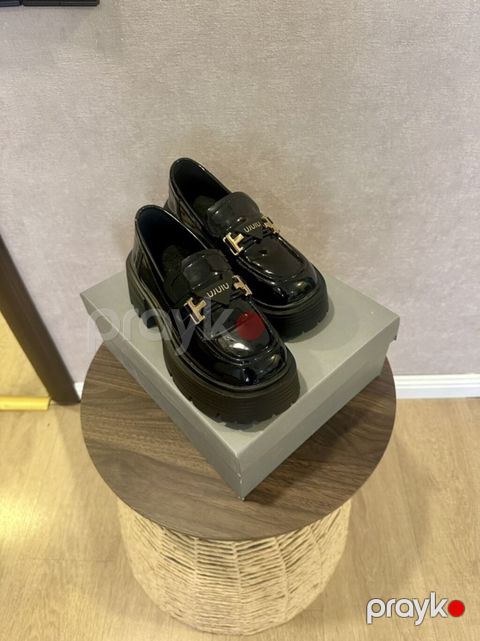 Qadın üçün qara laklı loafer ayaqqabılar - Model: qalın/zəncirli — Bakı