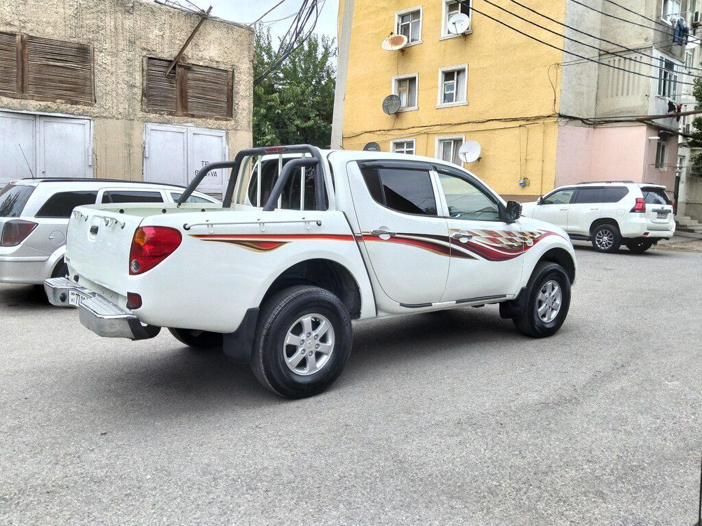 Mitsubishi L200, 2.5 L, 2013 il, 215 000 km — Avtomobillər, Bakı (6)