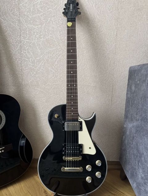 Les paul terzi elektro gitar, yığılmadır, xeyli müddet gündelik — Bakı