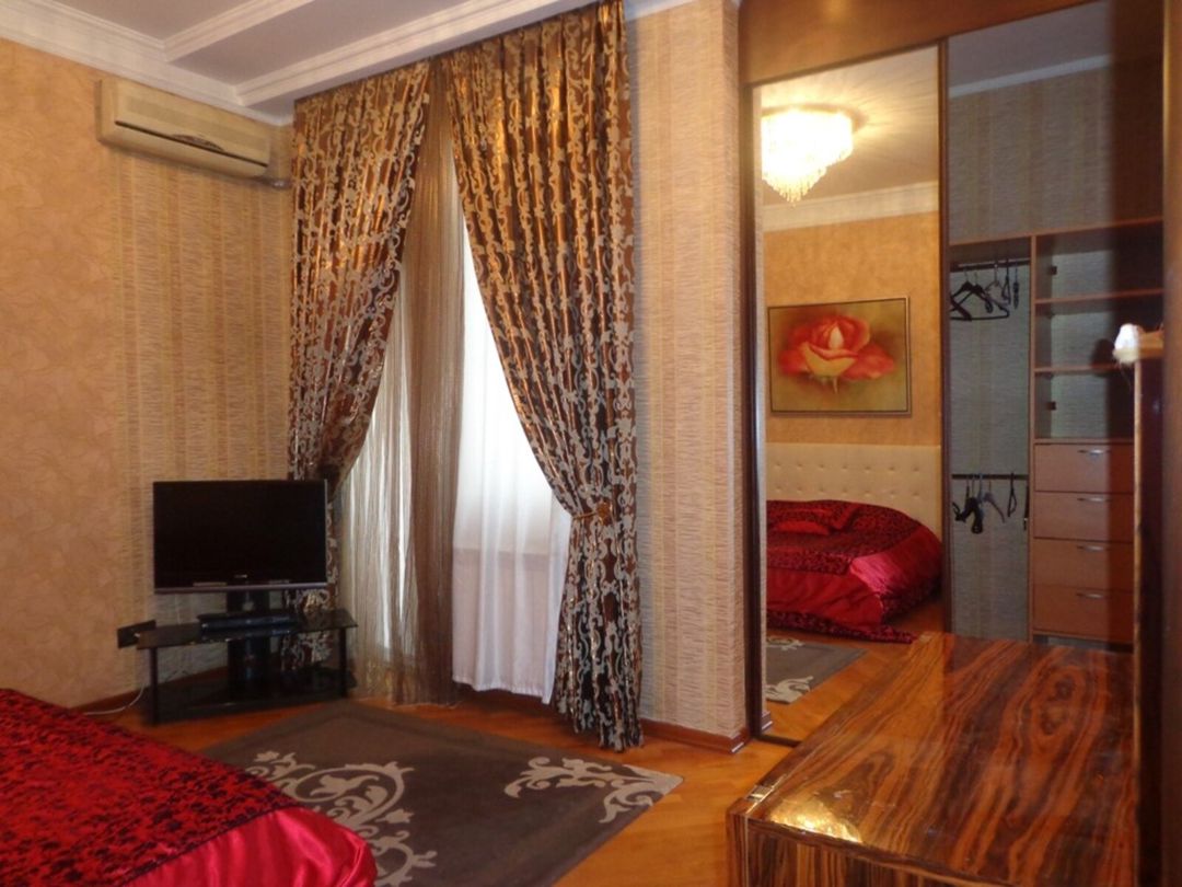 Satılır 4 otaqlı yeni tikili 212 m² — Mənzil, Bakı (7)
