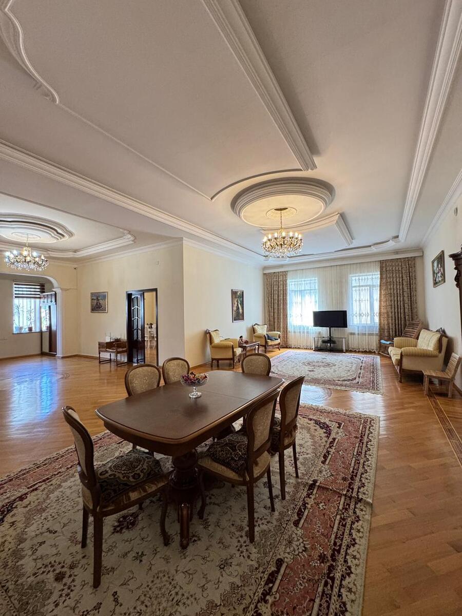 Satılır 9 otaqlı həyət evi/bağ evi 600 m² — Ev, villa, Bakı (5)