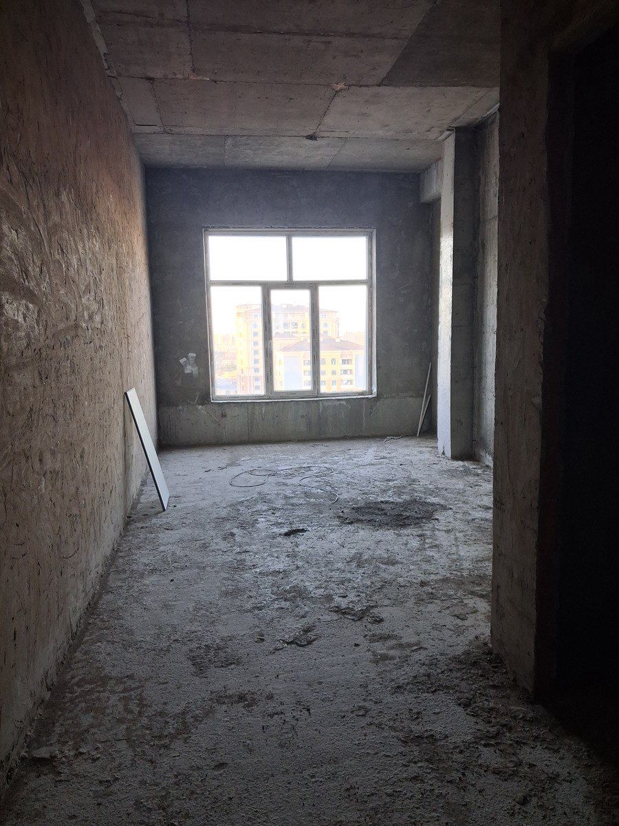 Satılır 4 otaqlı yeni tikili 200 m² — Mənzil, Bakı (2)
