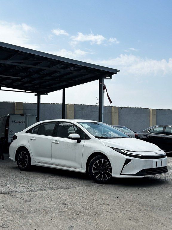Toyota Corolla, 1.8 L, 0.85 kWh, 2026 il, yeni — Avtomobillər, Bakı (2)