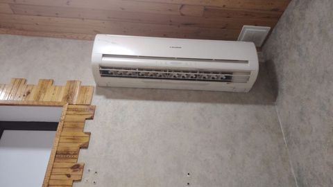 Mitsubishi kondisioner 100kv. İslek veziyyetde. Satilir 750azn. Unvan — Bakı