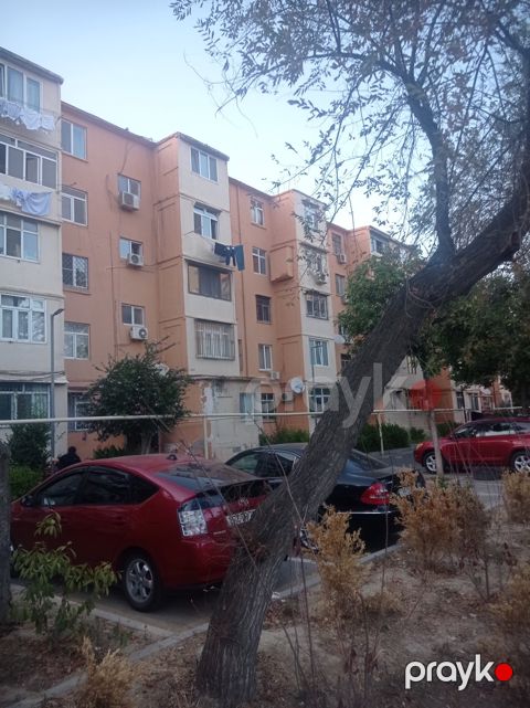 Satılır 2 otaqlı köhnə tikili 50 m²