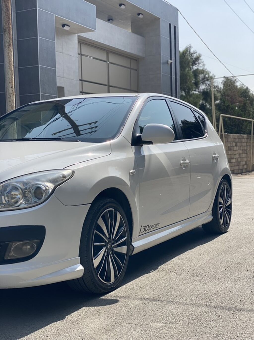 Hyundai i30 Sport hatchback - Kuzov: 5 qapılı hatchback, ağ rəng — Avtomobillər, Digah (3)