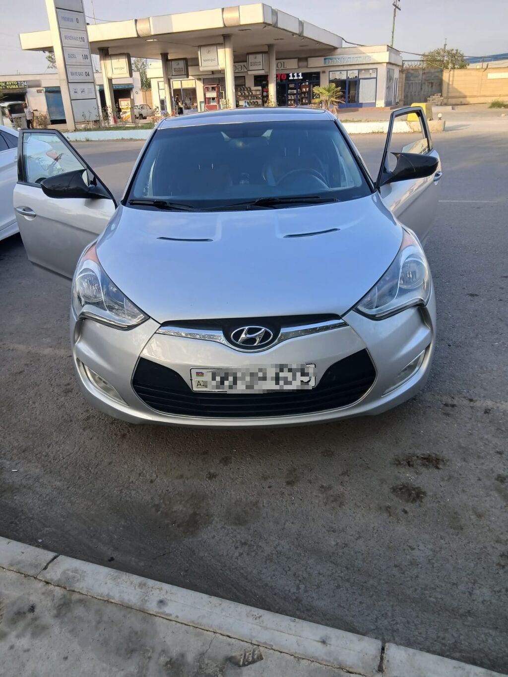 Hyundai Veloster: 1.5 l 2011 il Kupe — Avtomobillər, Salyan