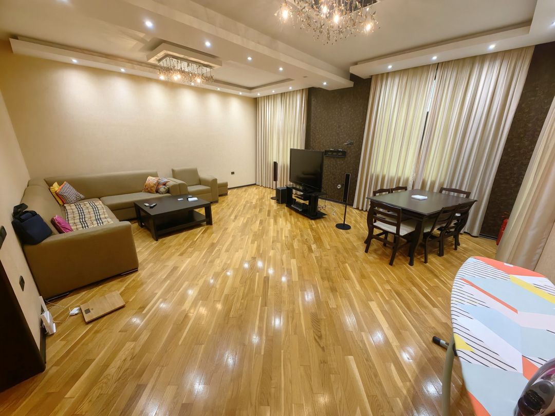 İcarəyə verilir 2 otaqlı köhnə tikili 85 m² — Mənzil, Bakı (3)