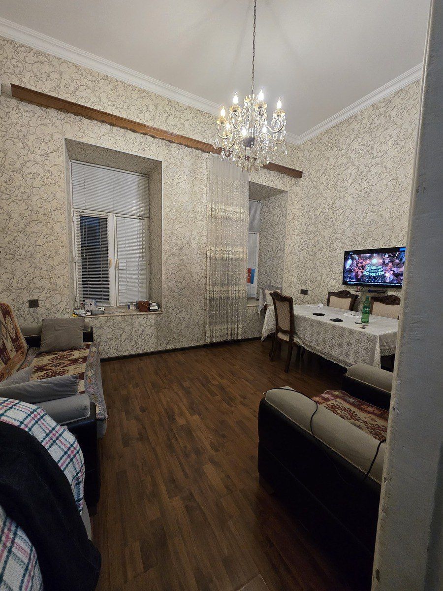 Satılır 2 otaqlı köhnə tikili 50 m² — Mənzil, Bakı (2)