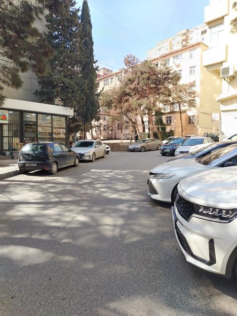 Satılır obyekt 110 m² — Bakı