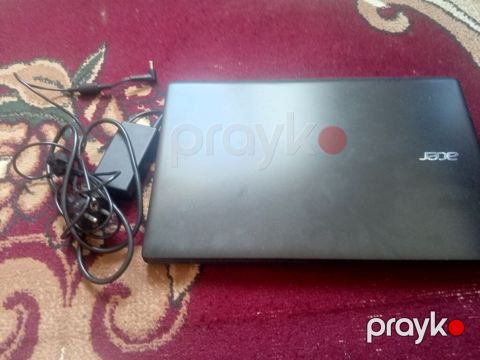 Acer noutbuk – Intel Core i5 prosessor və Nvıdıa GeForce 840M qrafika — Bərdə