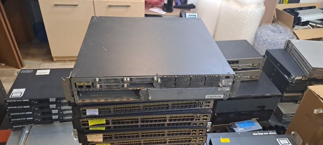 Router Cisco 2821 — Şəbəkə və server avadanlığı, Bakı (2)