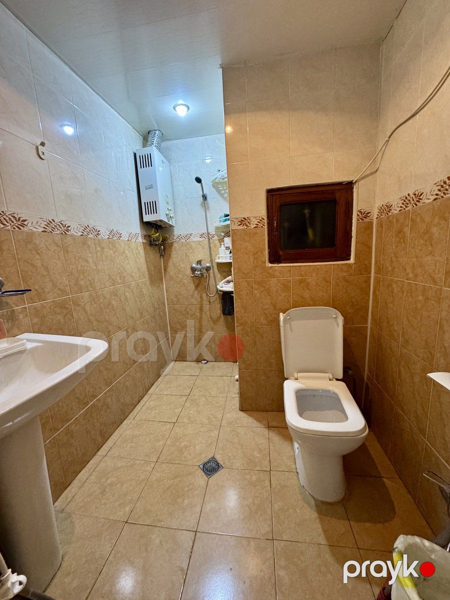 Satılır 2 otaqlı köhnə tikili 65 m² — Mənzil, Bakı (8)