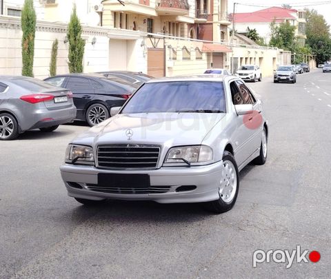 Mercedes C 200, 2.0 L, 1998 il, 338 263 km