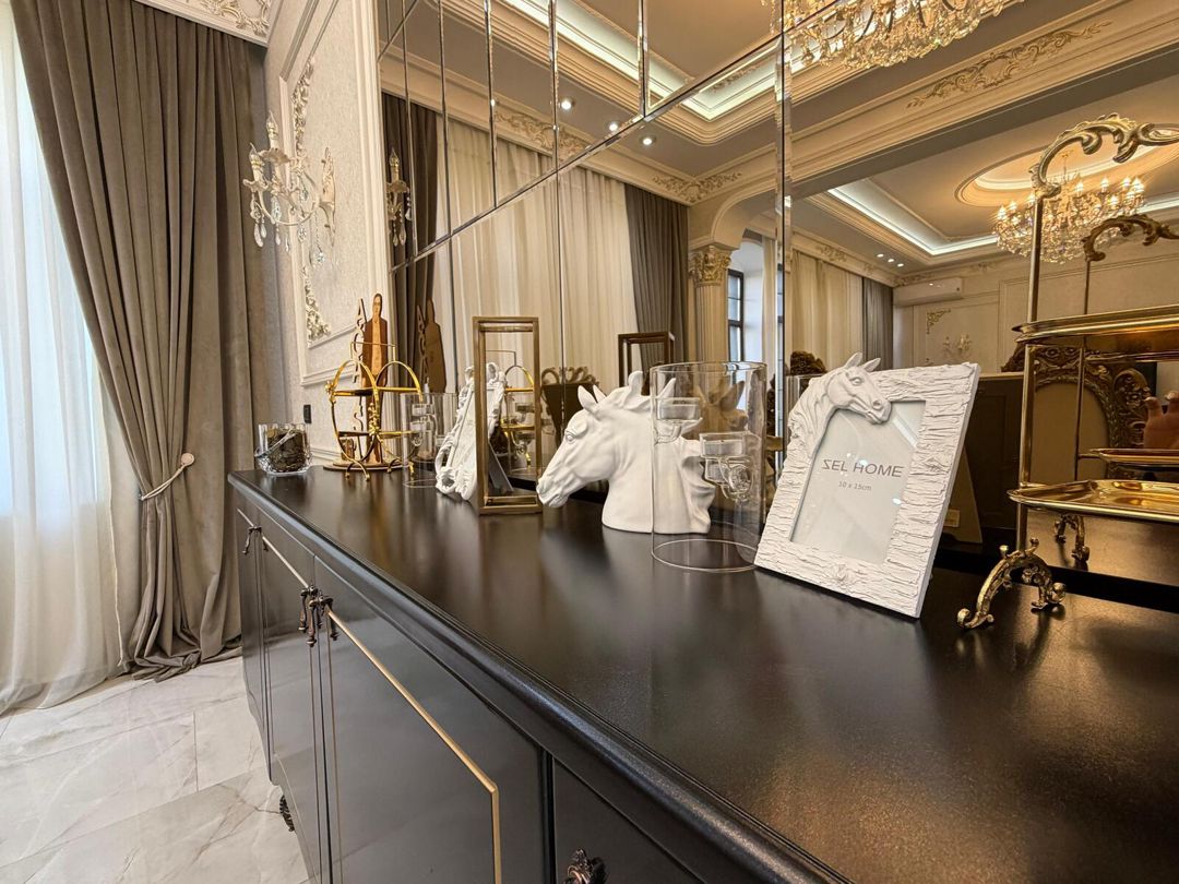 Satılır 4 otaqlı köhnə tikili 215 m² — Mənzil, Bakı (2)