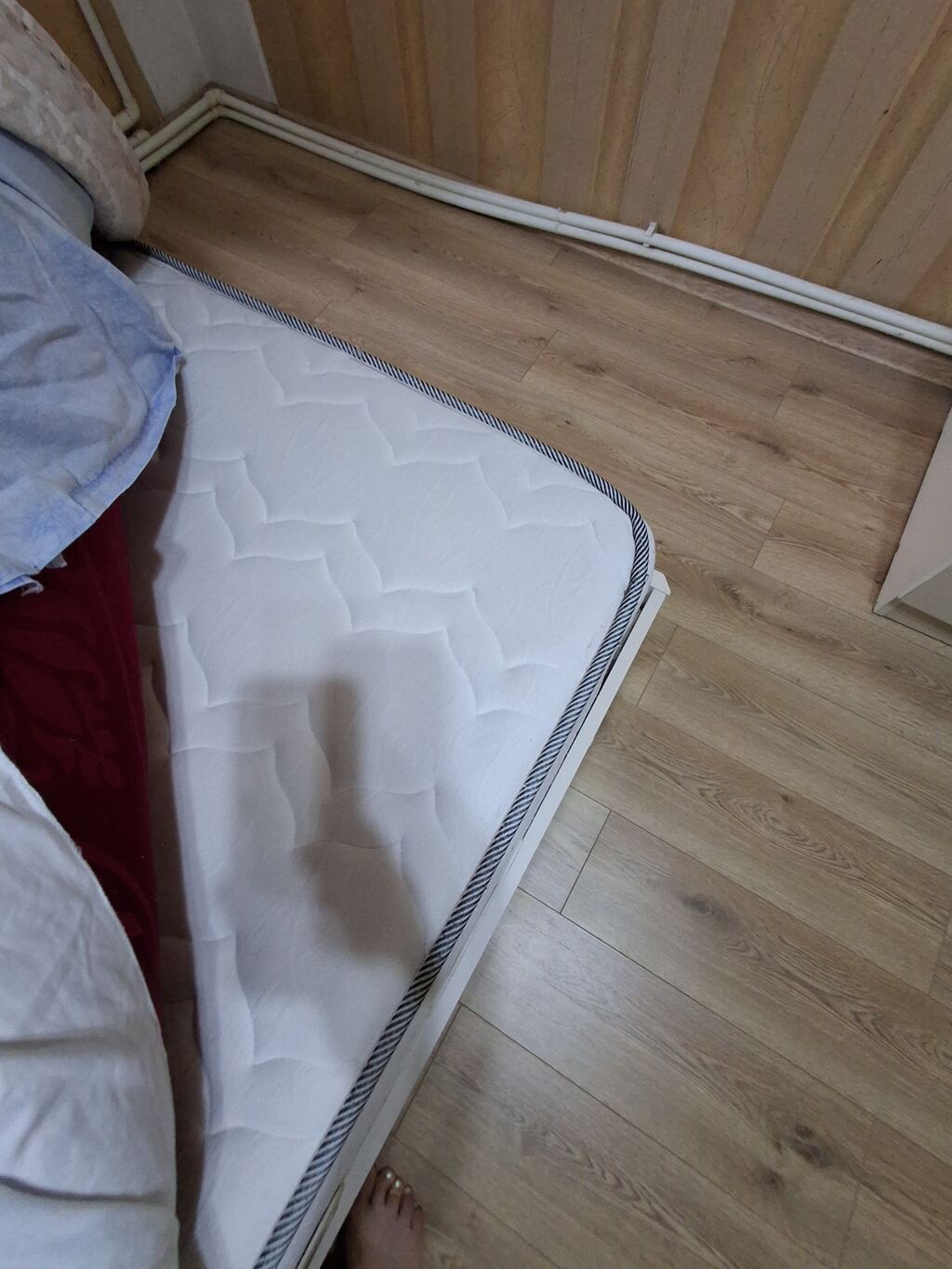 İki nəfərlik yataq dəsti eni 1.60 uzunlugu 2m matras ustunde verilir — Yataq otağı mobilya dəstləri, Bakı (4)