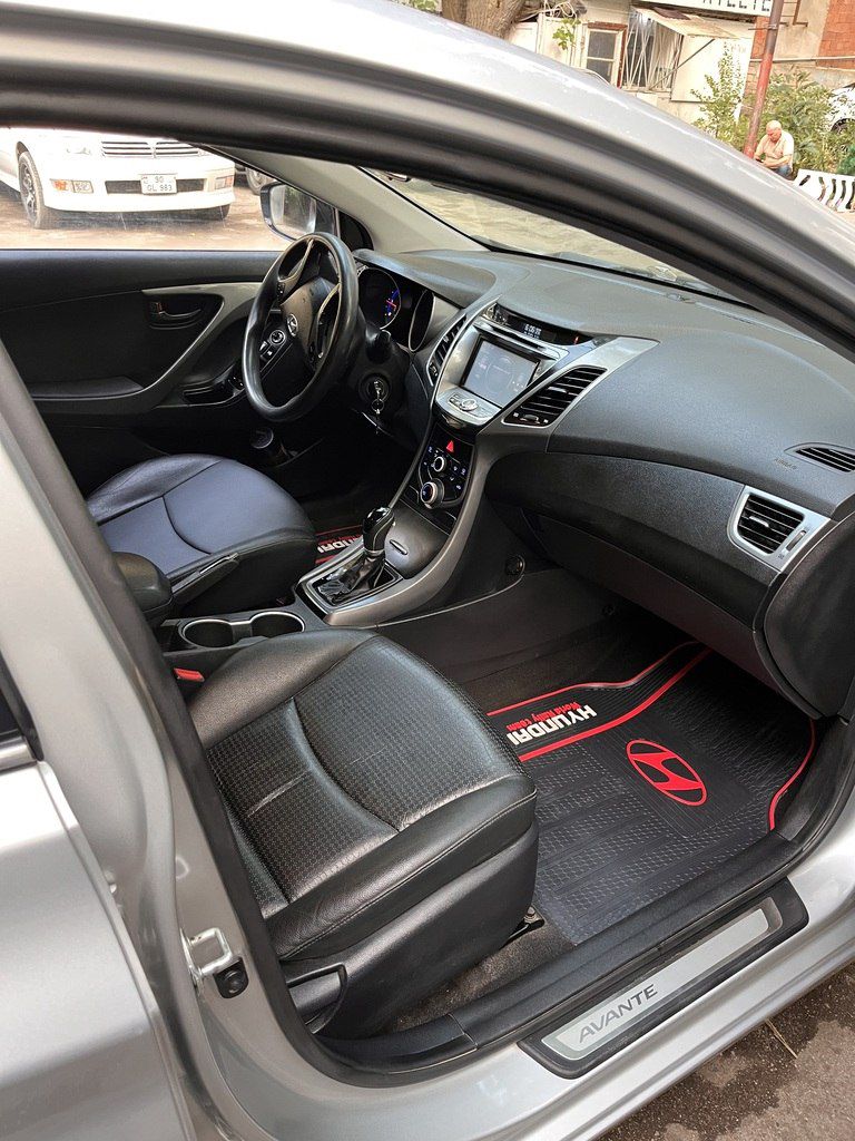Hyundai Avante, 1.6 L, 2014 il, 152 000 km — Avtomobillər, Bakı (12)